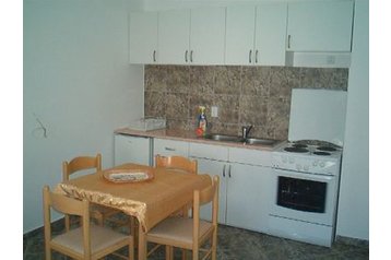 Muntenegru Privát Risan, Exteriorul